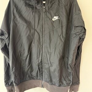 Nike Men's Charcoal Windbreaker